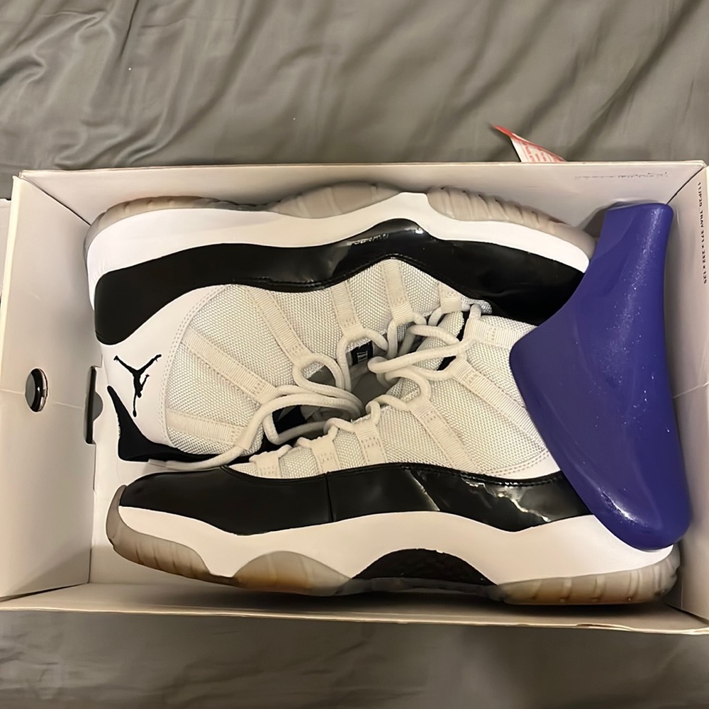 Jordan 11 concord